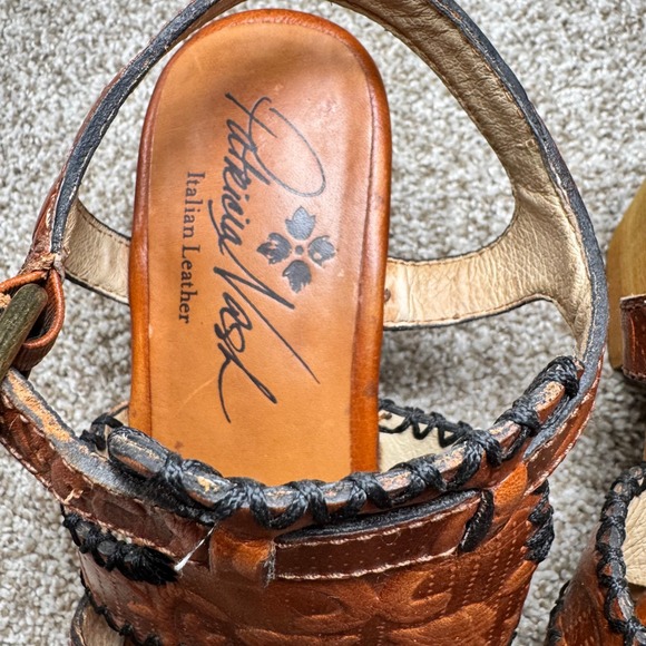 Patricia Nash Italian Leather Floral Embossed Size  Wood Block Heel Sandals - Picture 6 of 16